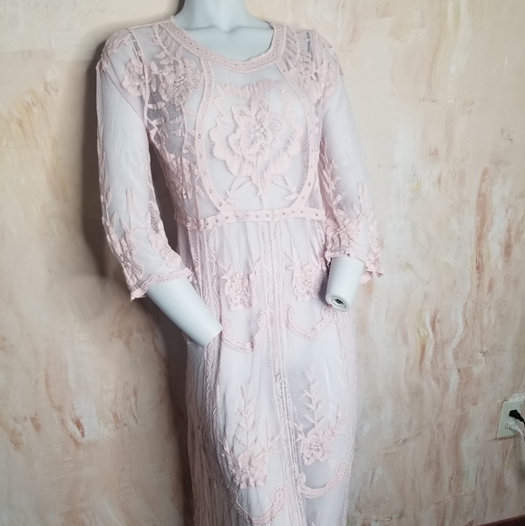 Dresses & Skirts - Floral Embroidered Beach Dress Size S/M